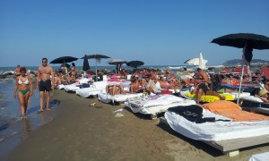 Beds! On the BEACH!!!